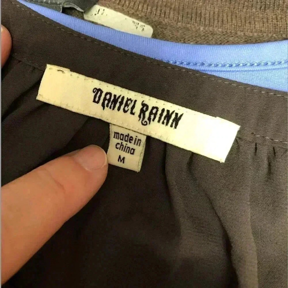 Daniel Rainn Scoop Top with Chain Neckline - Picture 3 of 4